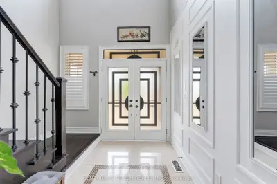 3 Lisson Crescent, Brampton, On L6x 5h8