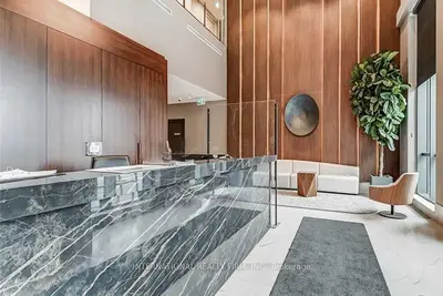 8 Nahani Way 1020, Mississauga, On L4z 0c6
