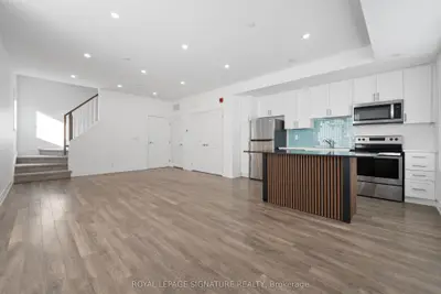 100 Long Branch Avenue 19, Toronto, On M8w 0c1