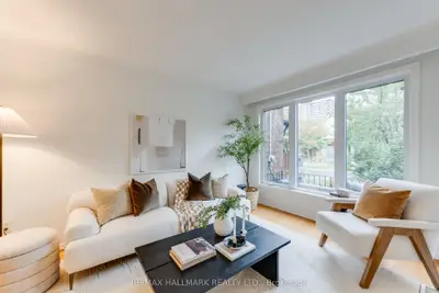 45 Sorauren Avenue, Toronto, On M6r 2c8
