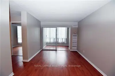 115 Hillcrest Avenue 1209, Mississauga, On L5b 3y9