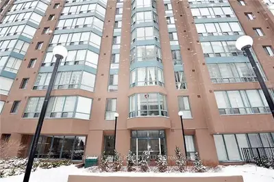 115 Hillcrest Avenue 1209, Mississauga, On L5b 3y9