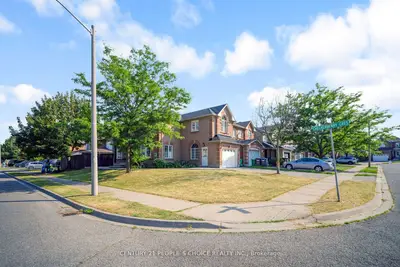2 Checkerberry Crescent, Brampton, On L6r 2t2