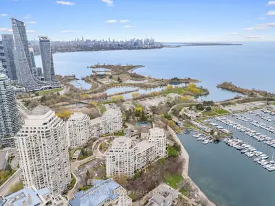 2267 Lakeshore Boulevard W 707, Toronto, On M8v 3x2