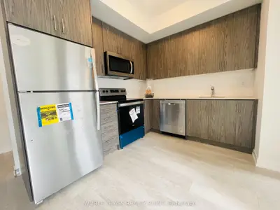 3546 Colonial Drive 25, Mississauga, On L5l 0c1
