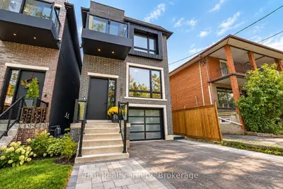 152 Sheldon Avenue, Toronto, On M8w 4l6