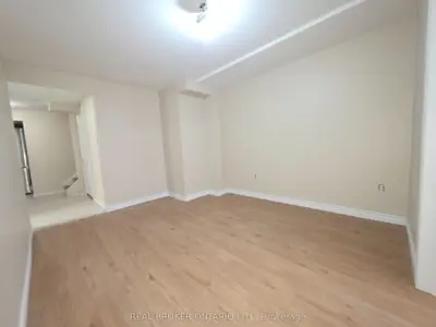 922 Ledbury Crescent, Mississauga, On L5v 2p8
