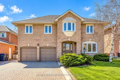 102 Sunforest Drive, Brampton, On L6z 4b2
