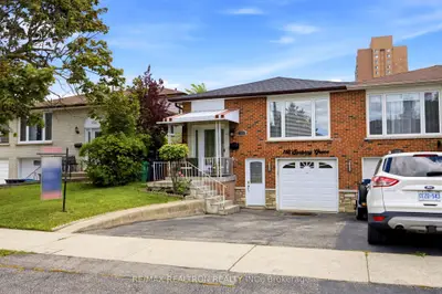 118 Surbray Grove, Mississauga, On L5b 2e1