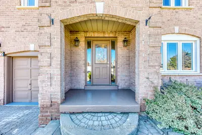 102 Sunforest Drive, Brampton, On L6z 4b2
