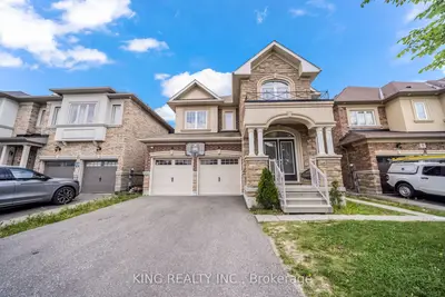 11 Malpass Street, Brampton, On L7a 4a3