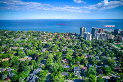 130 Solingate Drive, Oakville, On L6l 3s7