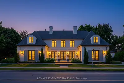 393 Maple Grove Drive, Oakville, On L6j 4v8