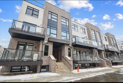 1585 Rose Way 124, Milton, On L9t 7e7