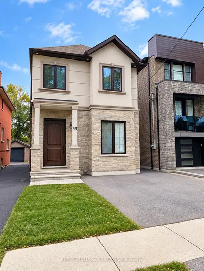 43 Waniska Avenue, Toronto, On M8y 1r1