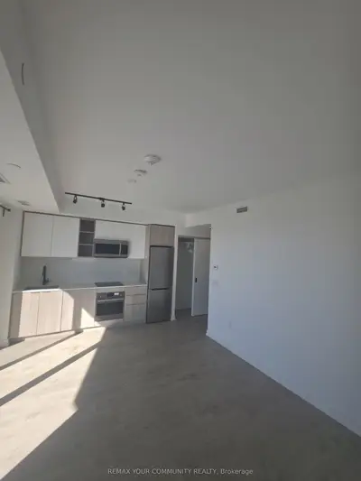 36 Zorra Street 1510, Toronto, On M8z 4z7