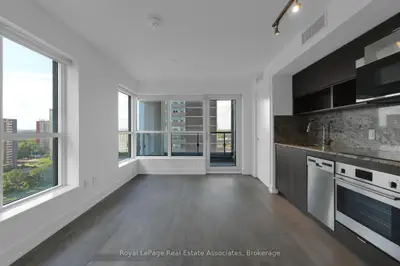 9 Mabelle Avenue 1516, Toronto, On M9a 0e1