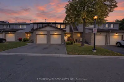 5610 Montevideo Road 17, Mississauga, On L5n 2n9