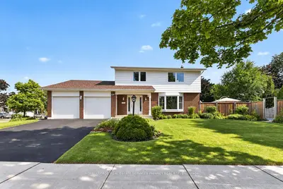 838 Saddle Crescent, Mississauga, On L4y 2v8