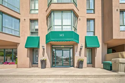 145 Hillcrest Avenue 1907, Mississauga, On L5b 3z1