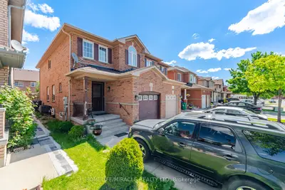 45 Ridgefield Court, Brampton, On L6p 1b4
