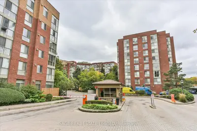 24 Southport Street 846, Toronto, On M6s 4z1