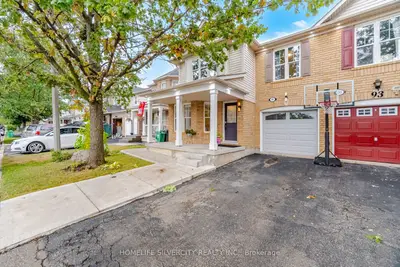 95 Sweetwood Circle, Brampton, On L7a 2s2