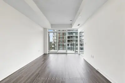 4010 Eglinton Avenue W 2316, Toronto, On M9a 0g5