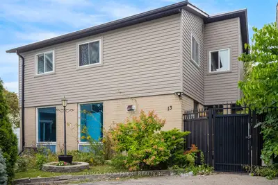 13 Holmstead Court, Brampton, On L6s 1r9