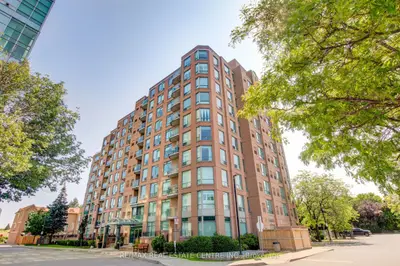 190 Manitoba Street 706, Toronto, On M8y 3y8
