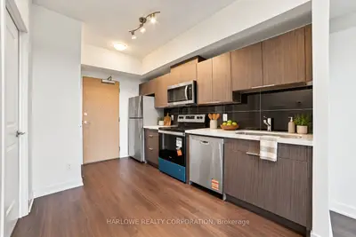 2825 Jane Street 1019, Toronto, On M3n 0a8
