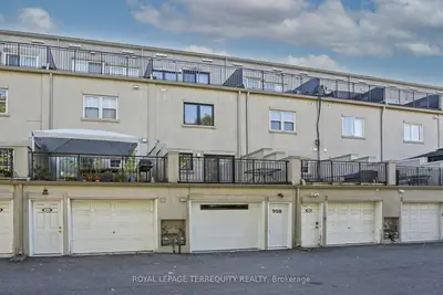 958 The Queensway, Toronto, On M8z 1p5