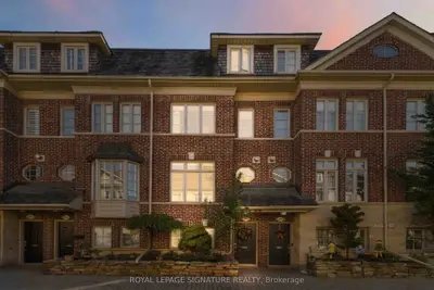 31 Furrow Lane, Toronto, On M8z 0a2