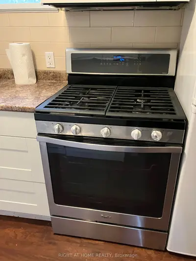 3888 Duke Of York Boulevard 235, Mississauga, On L5b 4p5