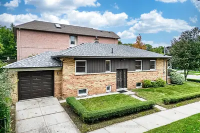 454 Rimilton Avenue, Toronto, On M8w 2g8