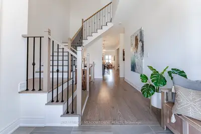 461 Parent Place, Milton, On L9e 1l2