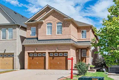 4841 Apple Blossom Circle, Mississauga, On L5v 3c6