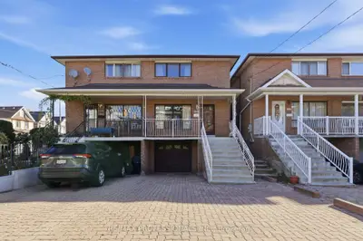 289 F Bartlett Avenue, Toronto, On M6h 3g3