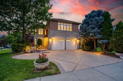 5470 Middleport Crescent, Mississauga, On L4z 3v2