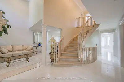 5470 Middleport Crescent, Mississauga, On L4z 3v2