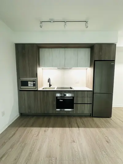 2495 Eglinton Avenue W 2313, Mississauga, On L5m 2t2