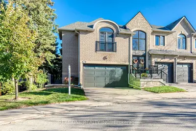 2250 Rockingham Drive 68, Oakville, On L6h 6j3