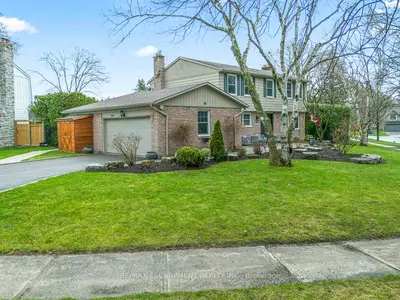 996 Cresthampton Lane, Mississauga, On L5h 2x1