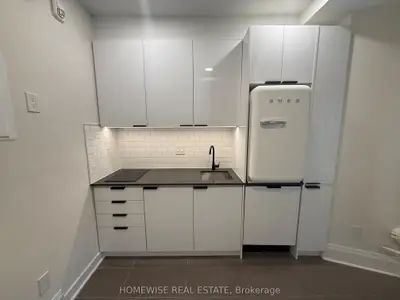 1 Triller Avenue 105, Toronto, On M6k 3b7