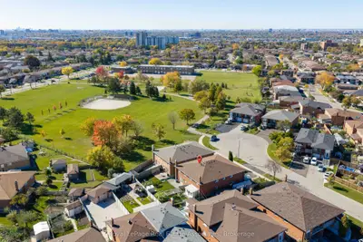 7 Capstan Court, Toronto, On M3l 2m9