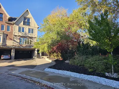 10 Gala Lane, Toronto, On M8y 0a9