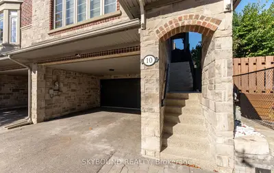 10 Gala Lane, Toronto, On M8y 0a9