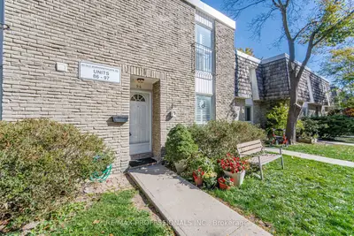 65 Old Burnhamthorpe Road 94, Toronto, On M9c 3j6