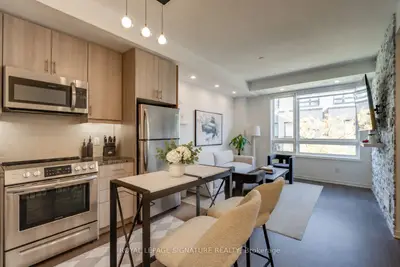 1150 Briar Hill Avenue 304, Toronto, On M6b 0a9