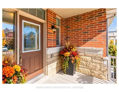 3428 Stoney Crescent, Mississauga, On L5m 0n7
